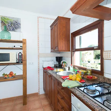 Owl Punta Magdalena - Family Holidays Villa Pollenca